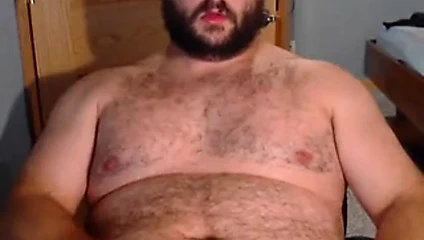kıllı gay ateş onun yük üzerinde onun sakallı yüz