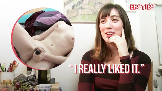 Ersties - sevimli Amerikalı kız Fiona B orgazm olmak için titreşiyor