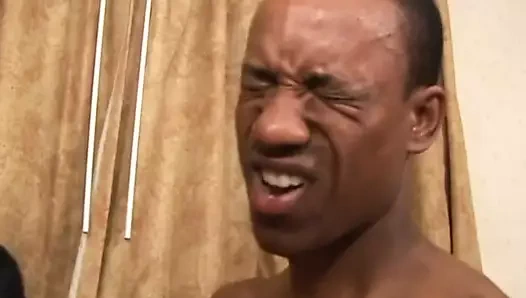 Seksi kıvrımlı kaltak benim horoz istiyor!