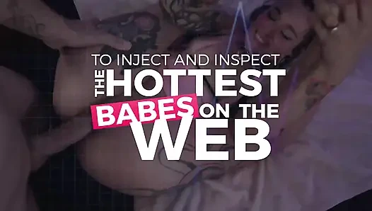 Sürtük hatun Lucy Lotus doktora amcık tedavisi vermesi için yalvarıyor