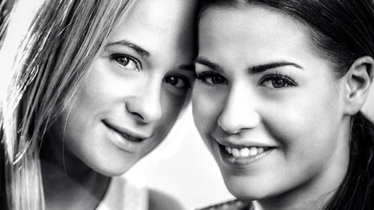 Cristal caitlin ve onun sıcak kız arkadaşı eveline dellai