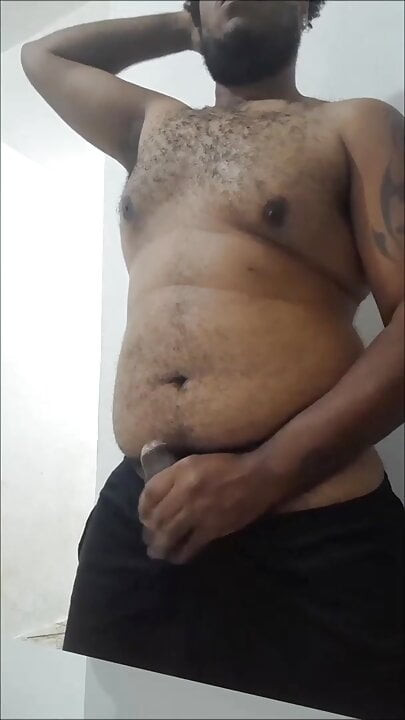 gömleksiz ve dick dışarı