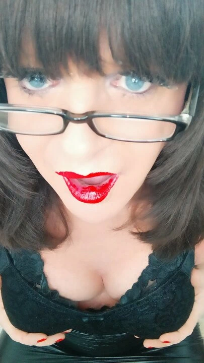 sürtük trans kız sağladım