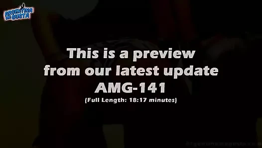 Dar şort ve tanga içinde harika yuvarlak eşeklere sahip 2 genç!