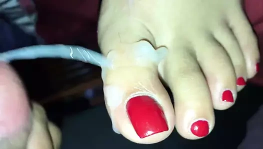 Kırmızı parmaklar boşalıyor