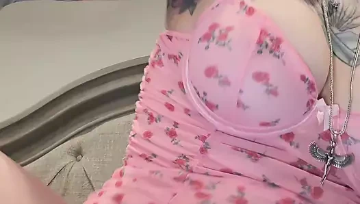 Seksi striptiz, twerk, mastürbasyon ve itici bir dildoyla kendimi sikiyorum