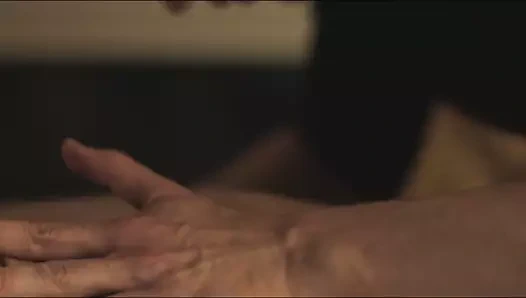 Addison timlin hayatta mastürbasyon yaparken öpüşüyor (müzik yok)