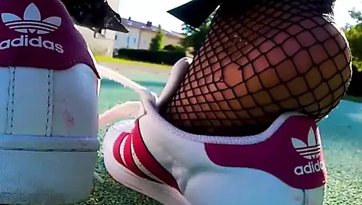 adidas süperstarlarım tamamen terli ve kokulu ayakkabı oyunları, dan