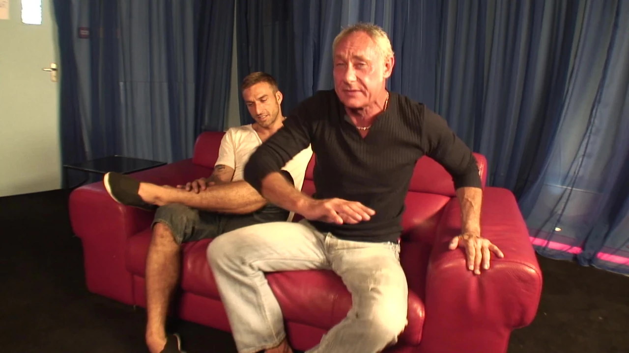 Black angelika rút ruột đội của cha n con trai tag