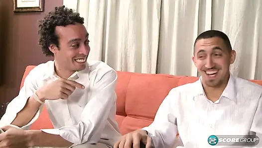 Kira geç ama Elle'nin götü vaktinde geldi