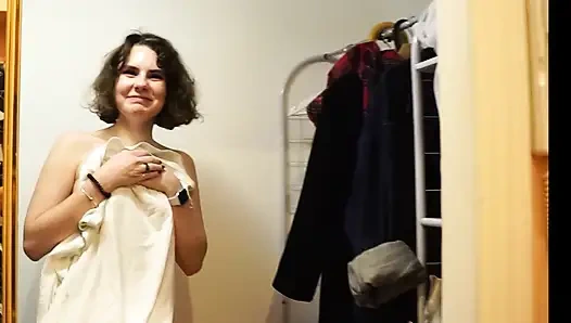 Sütlü genç kız ve üvey erkek kardeşi