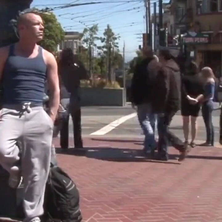 Sürtük Arap tarafından jockstrap'ta korunmasız kullanılıyor