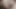 Darkhaired üniversiteli kız Irene rüzgara doğru geçişte gezinmekten hoşlanıyor