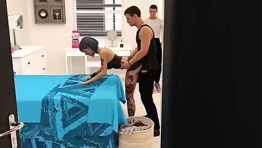 Pembe kutuya hakim olmak: kız arkadaşlarını paylaşmayı seven üniversiteli gavatlar - bölüm 11