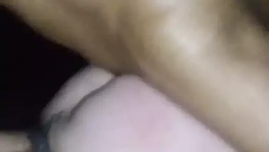 Sik onun bağırsaklarında