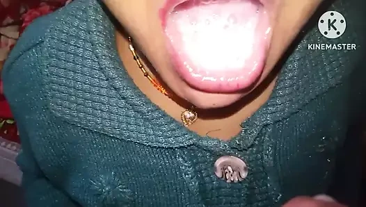 Hintli desi köylü yenge ne dever ke land ka pani pi dala, Hintli gırtlağına kadar sakso (Hintçe ses)