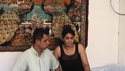İki Türk adamla üçlü seks