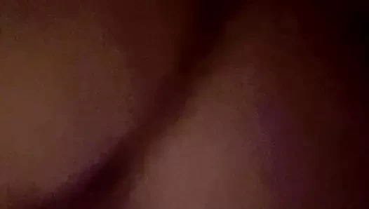 Islak kedi seviyor büyük kalın yapay penis