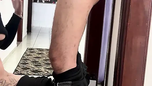 İş arkadaşları şirket koridorunda seks yapıyor.