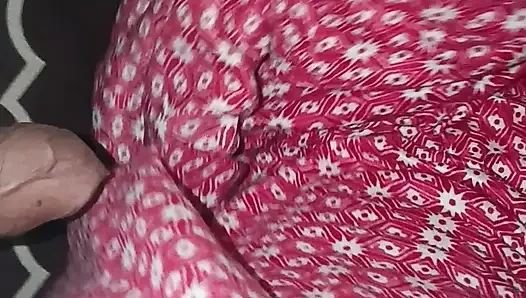 Bu gece hintli kız arkadaşının kız kardeşini sikiyor