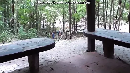 Şelaleye porno yolculuğu