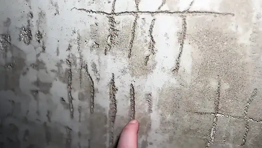 Zavallı prisonar itaatkar hücresinde maskeli adam tarafından sikiliyor.