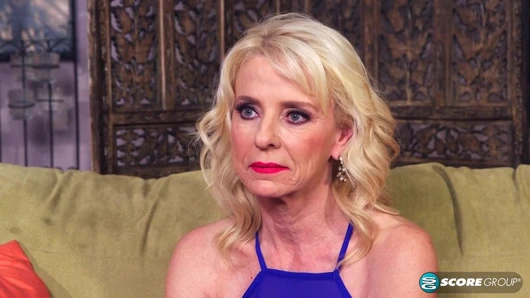 Cammille'in göt deliği için büyük zenci yarağı