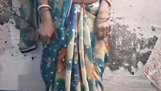 Hintli kadın sikişiyor ev yapımı video