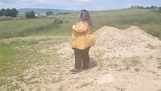 Şişman vücudumu güzellik yerinde yürüyorum