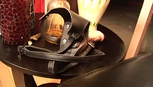 Lezbiyen kız kız arkadaşının amını yemekten zevk alıyor