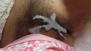 HAIRY PUSSY CUMSHOT