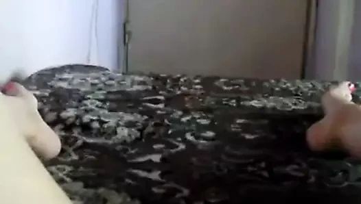 Genç kız arkadaşım valentina (23 yaşında), benim için mastürbasyon yapıyor.