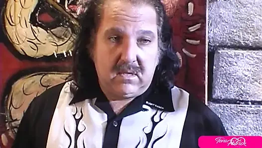 Esmerler Tera Patrick ve Charmane Star doğulu bir sikişte!