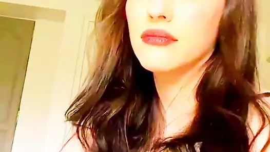 Kat dennings - çıplak instagram instastory