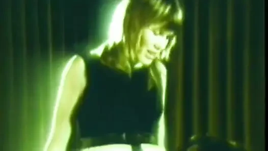 kadın alır onu KEDİ yaladı at club (1960s vintage)