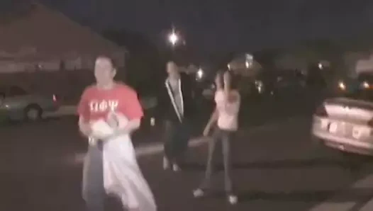 Üniversiteli genç lezbo minyon amcığı parmaklıyor