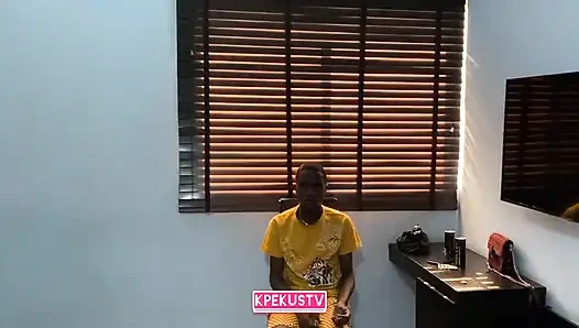 Azgın zenci gençler birlikte mastürbasyon yapıyor