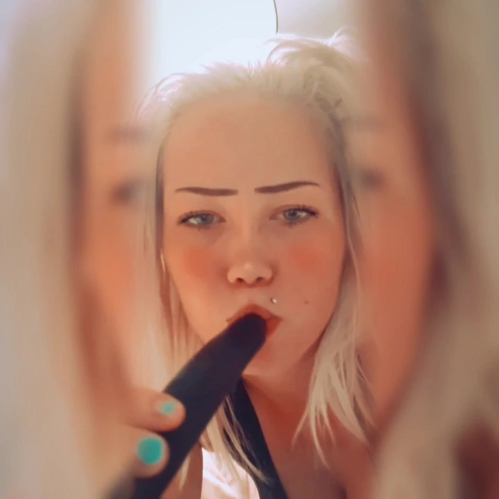 Misslovelylexi соблазняет