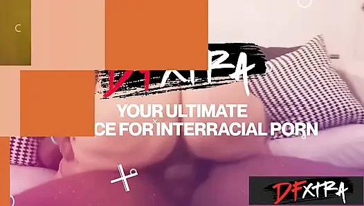 Dfxtra - azgın genç erkek avcısı kiki d'aire goober'ı baştan çıkarıyor büyük yarakla sikiş için kurye yiyor!