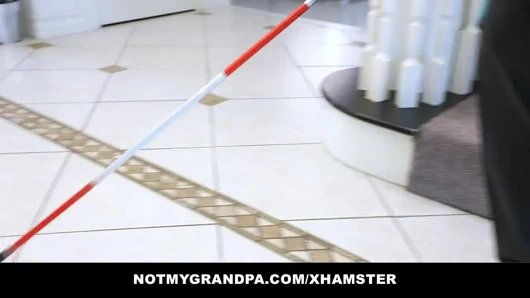 üvey dede torunundan faydalanıyor - fake