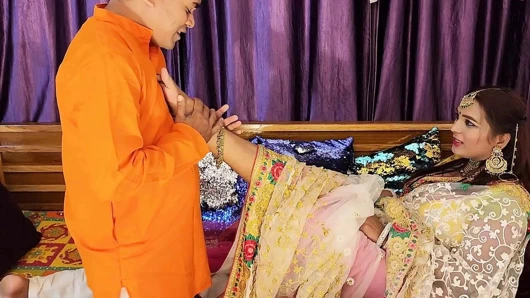 ATEŞLI KAJAL KÖYLÜ KOCASıYLA ILK GECE SEKSI SERT SEKS