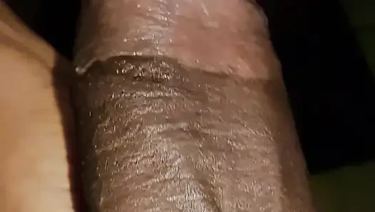 Yarağın ağzıma sığmıyor, çok büyük.