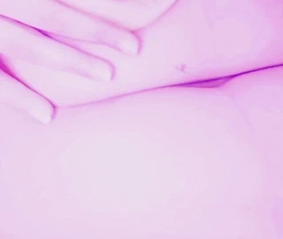 Müslüman kadının akrabasından gecenin şehvetli güzellik kraliçesiyle orgazma kadar solo mastürbasyon! Tam sürpriz