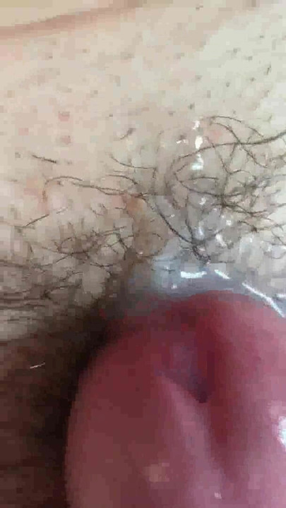 Süper yakın çekim: horoz klitoris ovuyor. kedi üzerinde sperm. bir kayganlaştırıcı gibi sperm kullanın. kadın orgazmı. | Klip 1