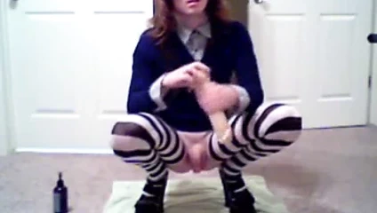 crossdreser jugando por la webcam y un poco de accion