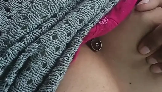 Erkek arkadaşının arabasındaki en seksi kız
