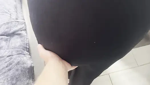 Doyumsuz Müslüman kız yarağımı aldı ve amcığımın içine boşalıyor