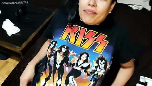 Benim attırmamı görmek istiyorsun, bir yabancı beni sınıra zorluyor