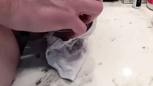 Yıpranmış külot oynuyor precum cum #2