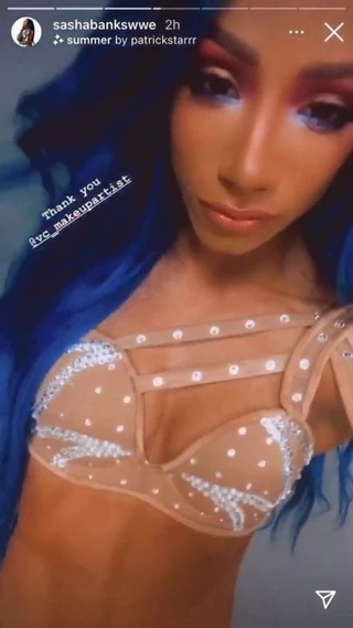 Sasha Banks'ın seksi vücudu